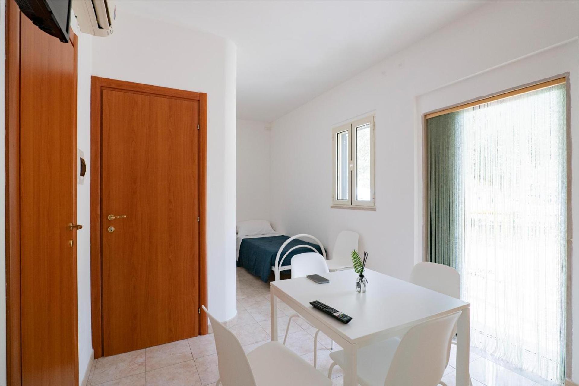 Residence Lido Dei Pini マッティナータ エクステリア 写真