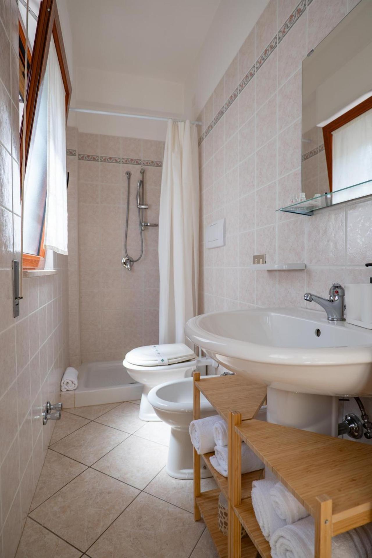 Residence Lido Dei Pini マッティナータ エクステリア 写真